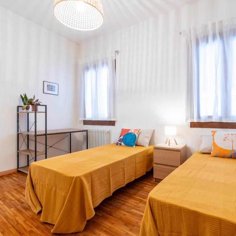 At the Venice Casino with Comfort - Two-Bedroom Apartment - 18