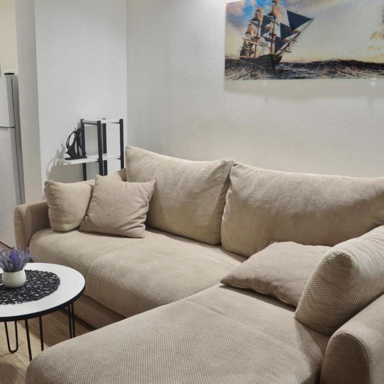 Cozy one bedroom apartment with parking - One-Bedroom Apartment - 5