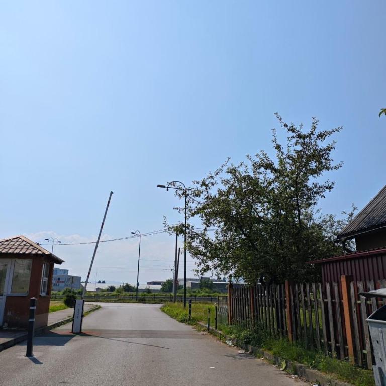Peaceful Family Stay Ilidza with Free Parking - Apartman sa 2 Spavaće Sobe - 6