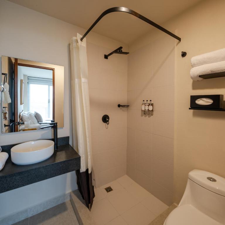 Everglades Suites - Two-Bedroom Suite - 4