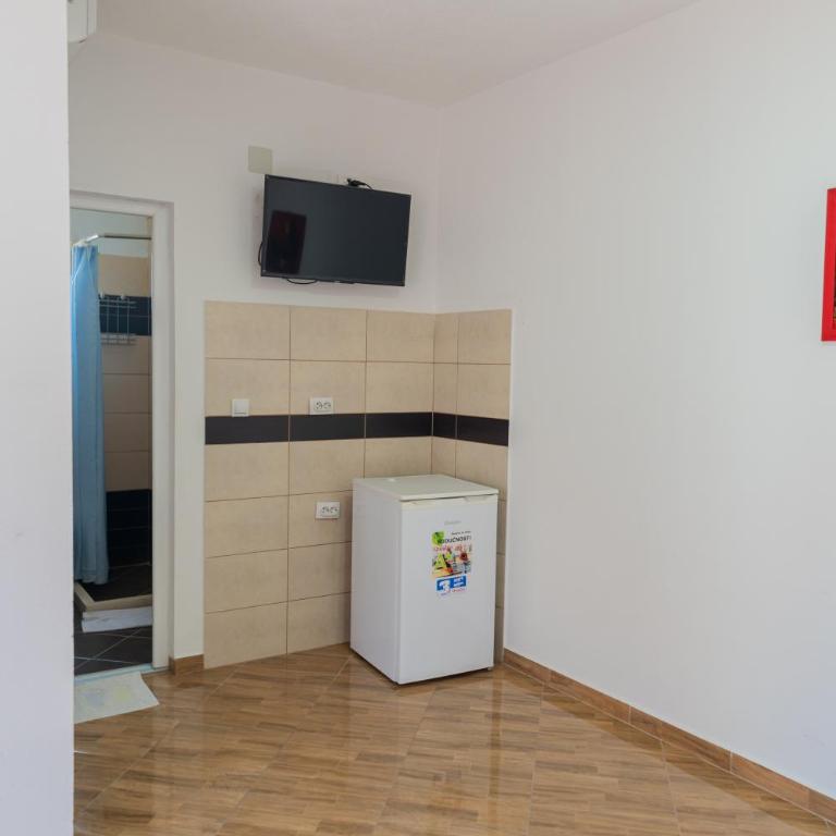 Vukli Apartments - Deluxe Triple Room - 2