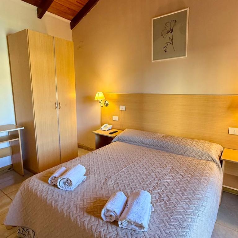 Azul Hotel Oberá - Habitación Doble con balcón - 4