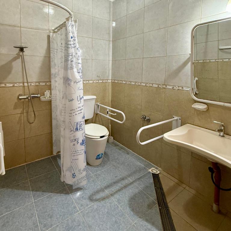 Azul Hotel Oberá - Habitación Triple adaptada para personas con movilidad reducida - 3