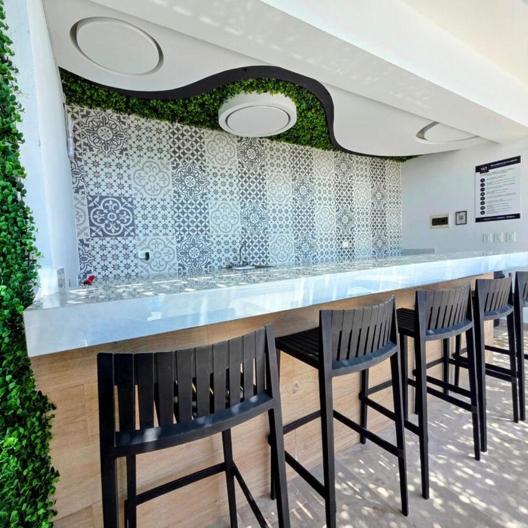 Cozy Studio with King Bed, Rooftop Pool and Fast Wi-Fi - Apartamento de 1 dormitorio - 15