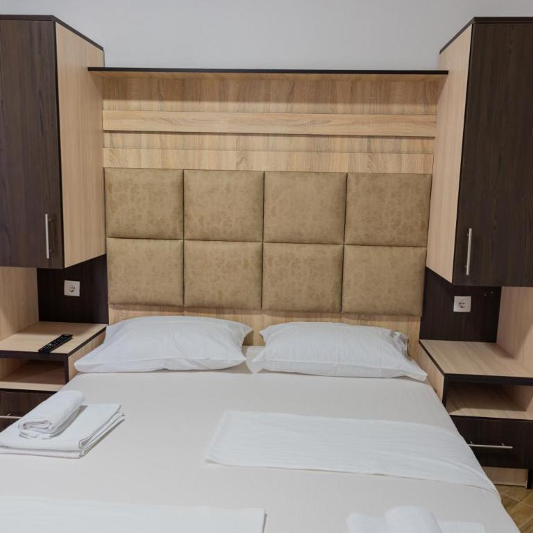 Vukli Apartments - Two-Bedroom Apartment with Balcony - 11