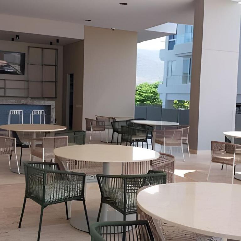 Estilo y comodidad a pasos de la playa en Irotama! - Deluxe One-Bedroom Apartment - 31