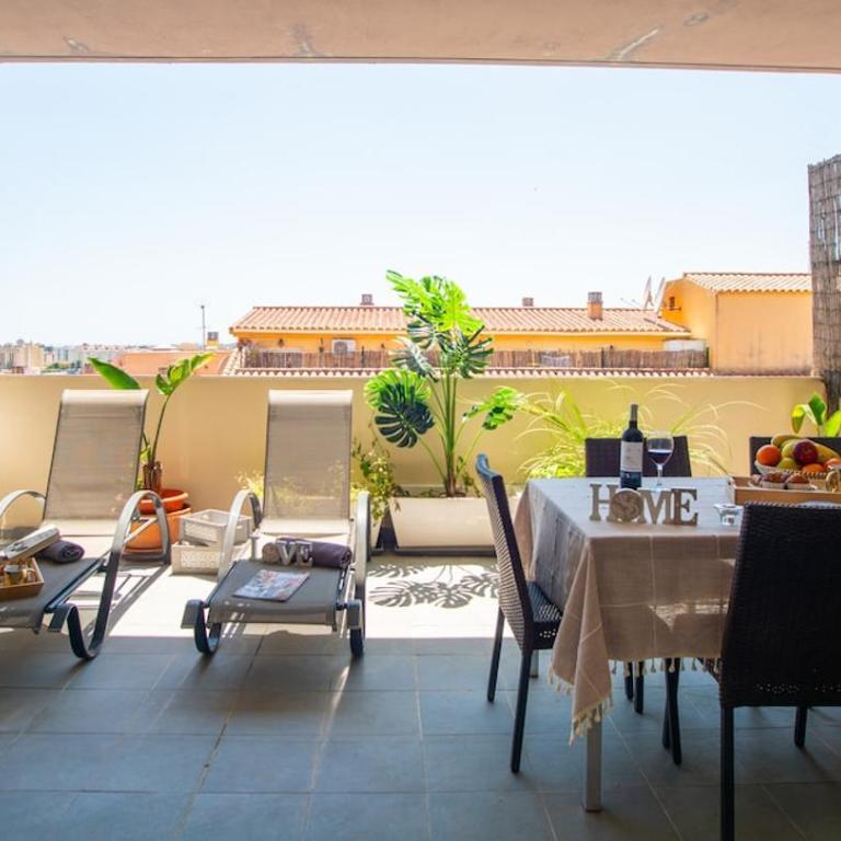 Peaceful Apartment with Terrace by TuriVida - Two-Bedroom Apartment - 2