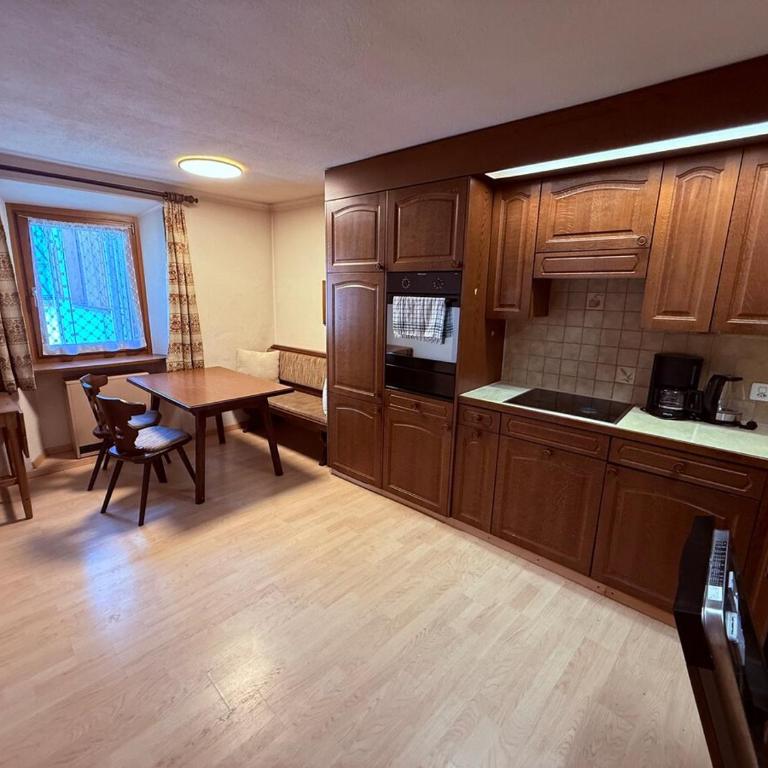 Ferienwohnung mit Kamin und Balkon - Apartment mit 2 Schlafzimmern und Balkon - 5