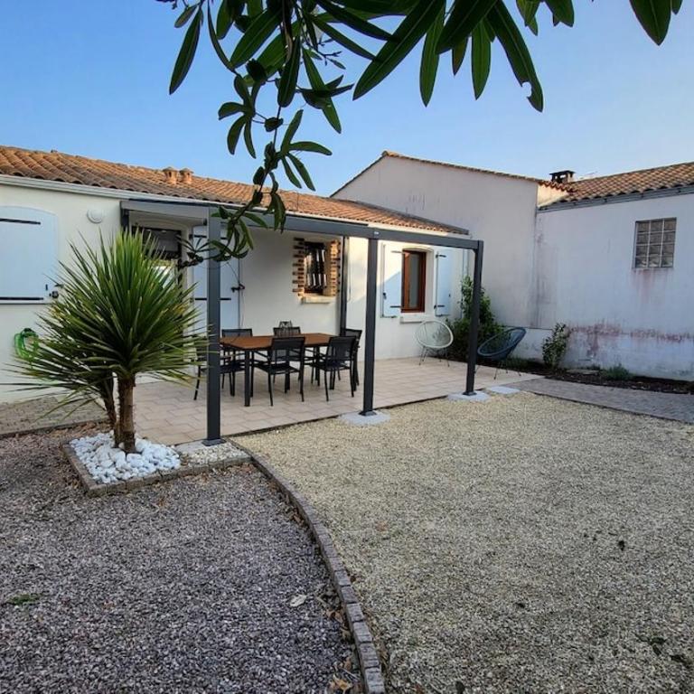 Maison Quartier du Phare - Three-Bedroom House - 9