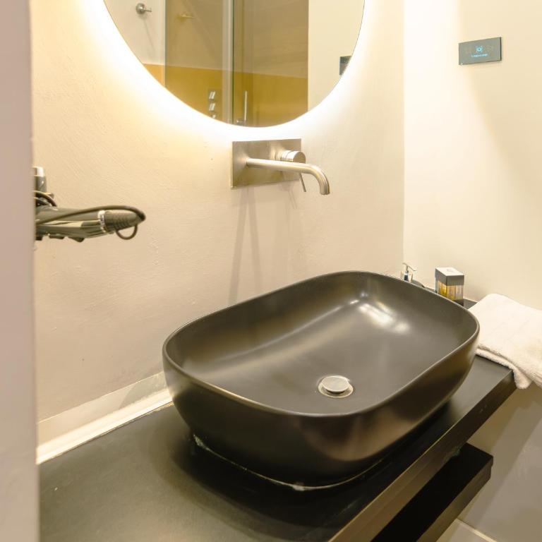VESUVIANUS Rooms and More - Camera King Standard - 4