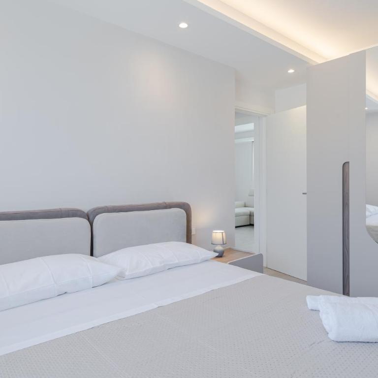 Villa very close to Santa Maria Del Focallo beach blue flag with private pool - Villa Superior - 36