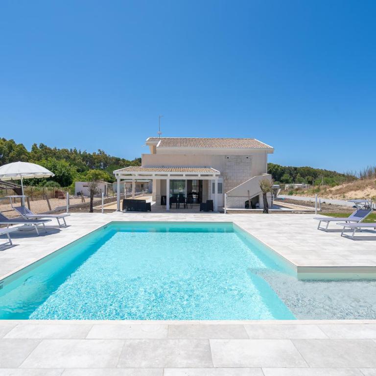 Villa very close to Santa Maria Del Focallo beach blue flag with private pool - Villa Superior - 5