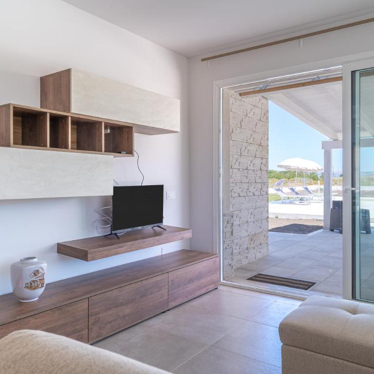 Villa very close to Santa Maria Del Focallo beach blue flag with private pool - Villa Superior - 24