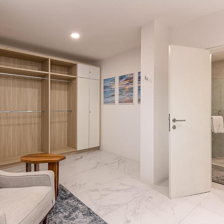 Marea Walk to Medano Stylish Stay in Cabo - Apartamento - 16