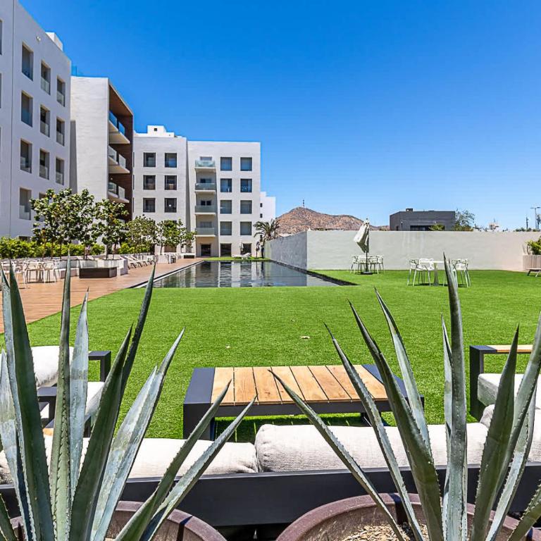 Marea Walk to Medano Stylish Stay in Cabo - Apartamento - 28