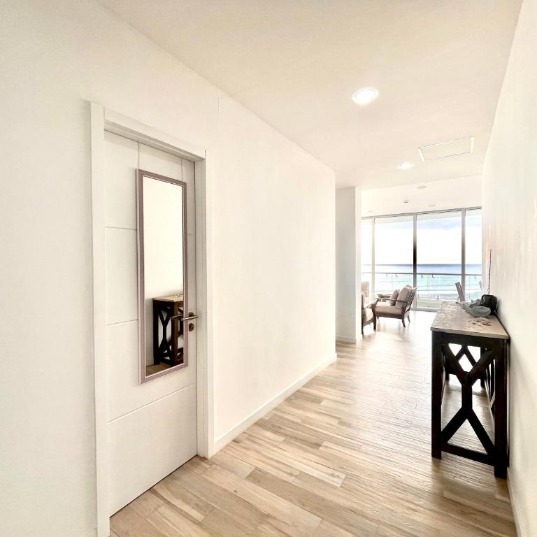 Exclusivo Dpto #1301 Playero en Karibao - Three-Bedroom Apartment with Water View - 17