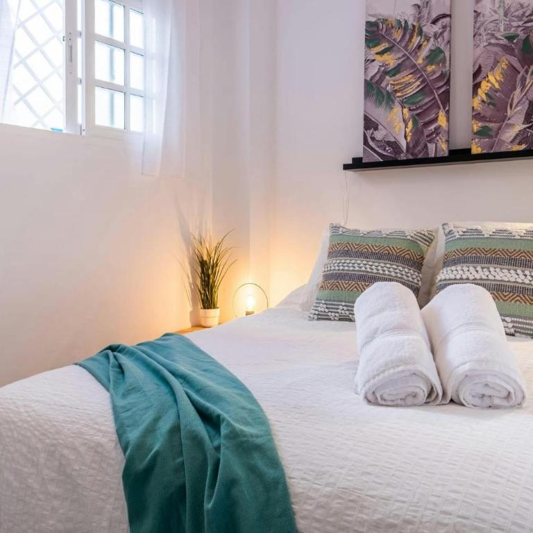 Vistas al mar y esencia malagueña en Pedregalejo - Apartamento de 2 dormitorios - 4