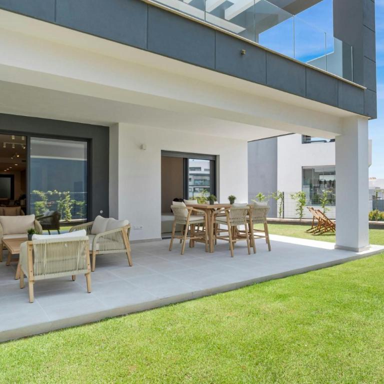Lujo Confort y Piscina en la Costa del Sol - Apartamento de 2 dormitorios - 2