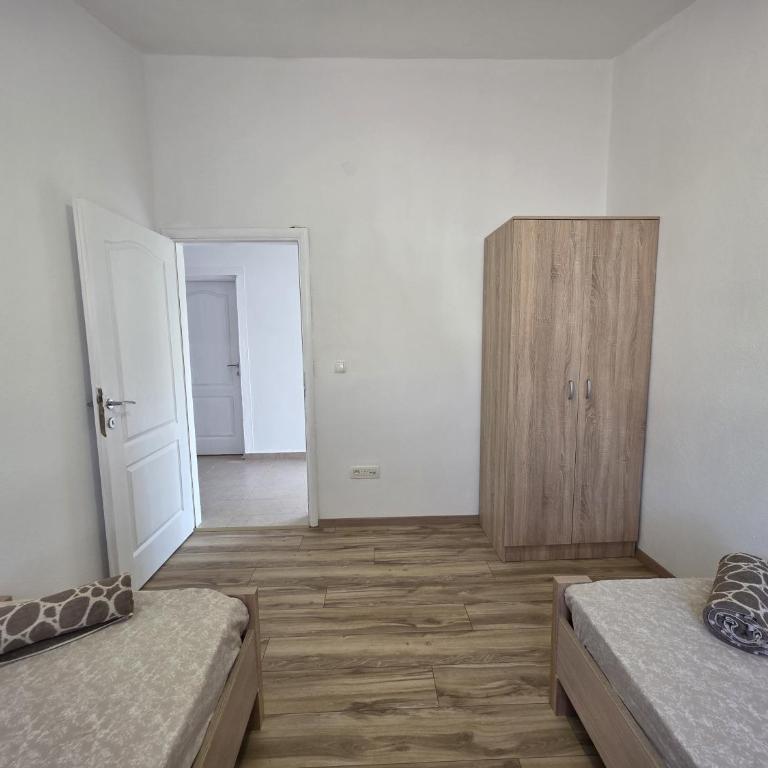 Harko apartments - Three-Bedroom Apartment - 13