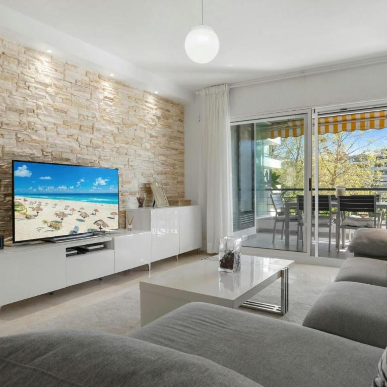 Apartamento en Guadalmina con vistas al golf - Two-Bedroom Apartment - 4