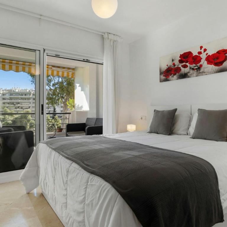 Apartamento en Guadalmina con vistas al golf - Two-Bedroom Apartment - 10