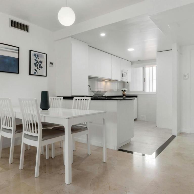 Apartamento en Guadalmina con vistas al golf - Two-Bedroom Apartment - 9