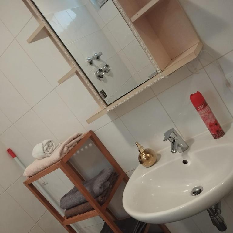 BLR Apart - One-Bedroom Apartment - 18