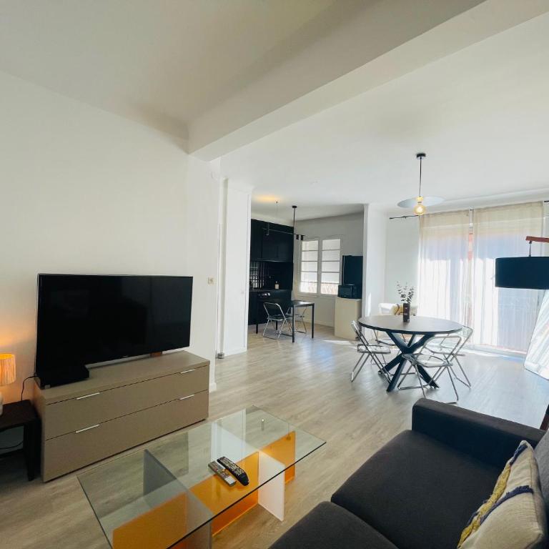 Appartement T3 - 1er étage - Appartamento con 2 Camere da Letto - 5