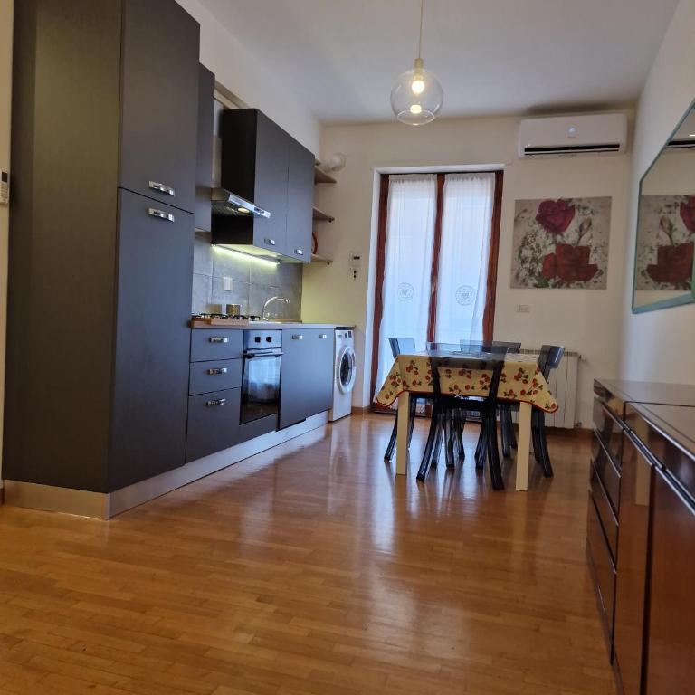 Ponte Lungo Guest House - Appartamento Deluxe con 3 Camere da Letto - 6