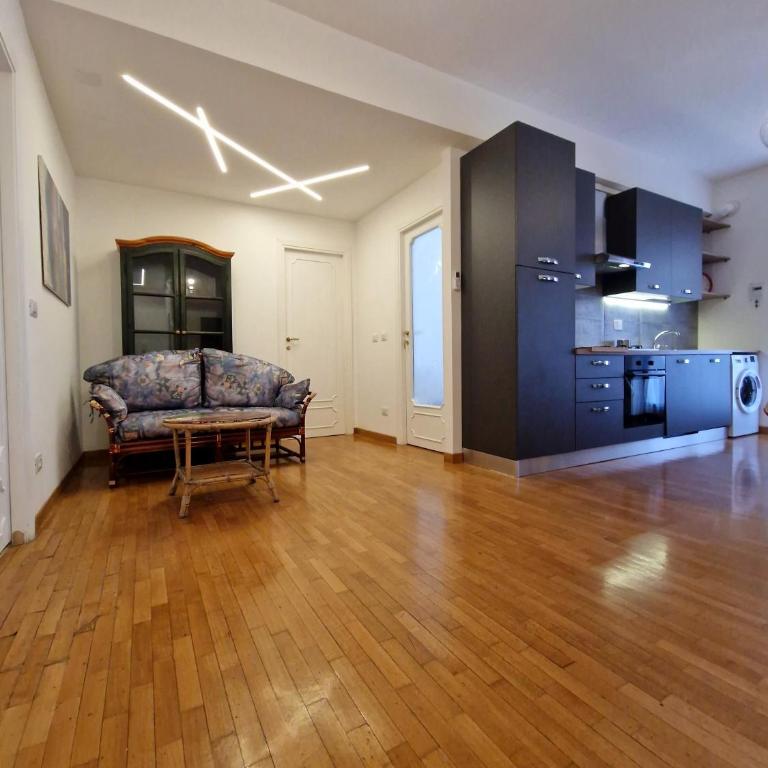 Ponte Lungo Guest House - Appartamento Deluxe con 3 Camere da Letto - 8