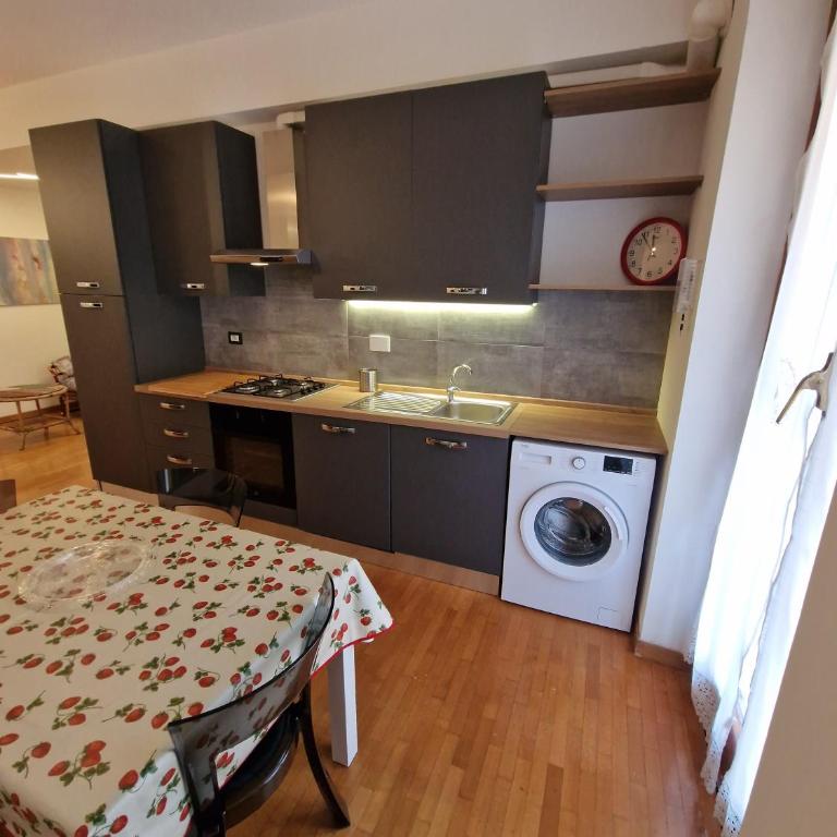 Ponte Lungo Guest House - Appartamento Deluxe con 3 Camere da Letto - 19