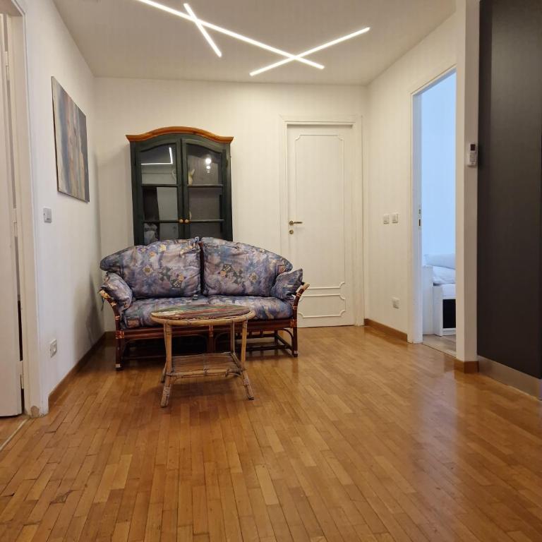 Ponte Lungo Guest House - Appartamento Deluxe con 3 Camere da Letto - 21