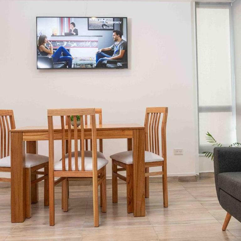 A metros de la calle principal - Apartamento de 1 dormitorio - 25