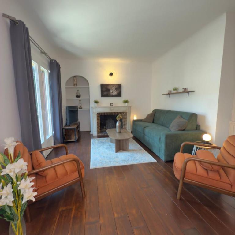 Le Peyrou - Elegant One-Bedroom Apartment for up to 4 Guests - Free Parking - Air Conditioning - Prime City Center Location - Apartment - 9
