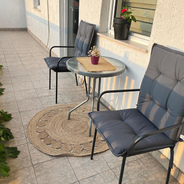 Farah Apartment - Two-Bedroom Apartment - 21