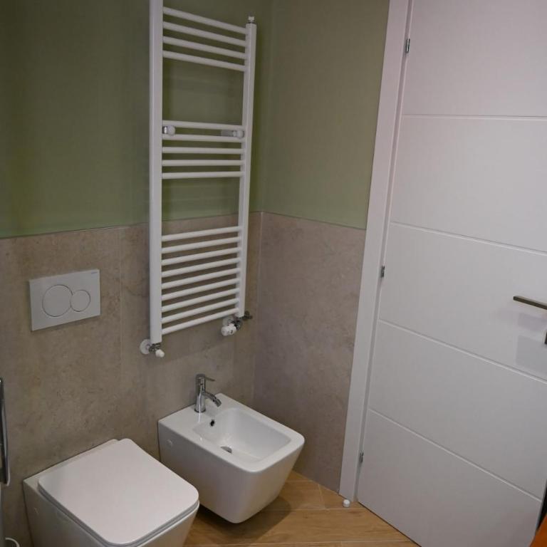Arcobaleno Home - Appartamento con 2 Camere da Letto - 4