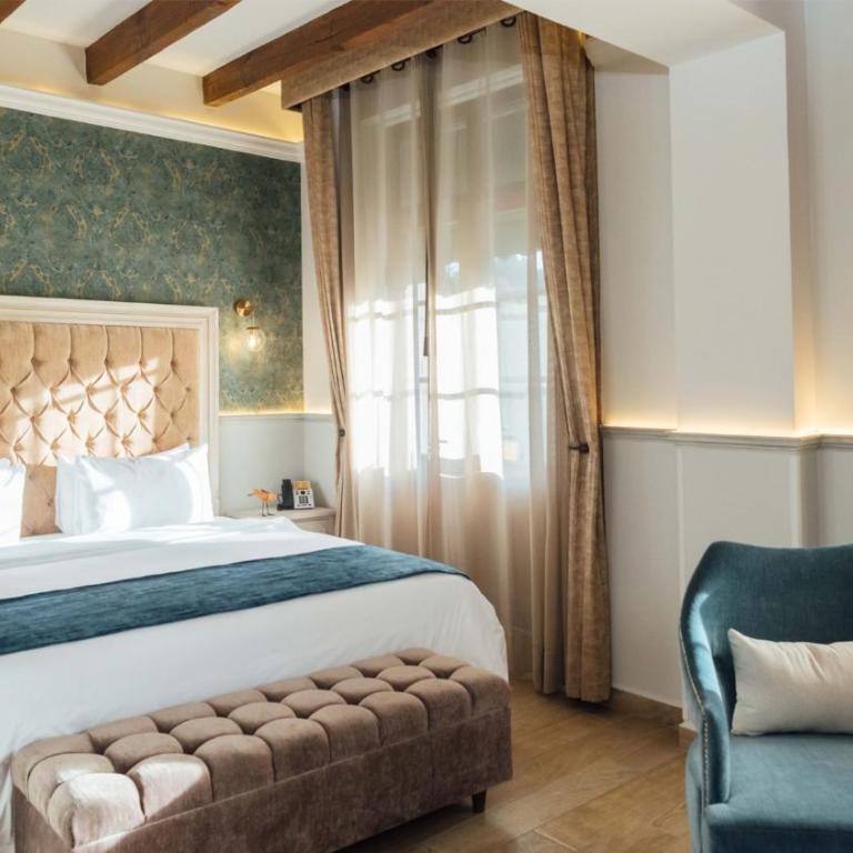 voco Royalty Puebla Downtown by IHG - Suite con cama extragrande y vistas a la catedral - 16