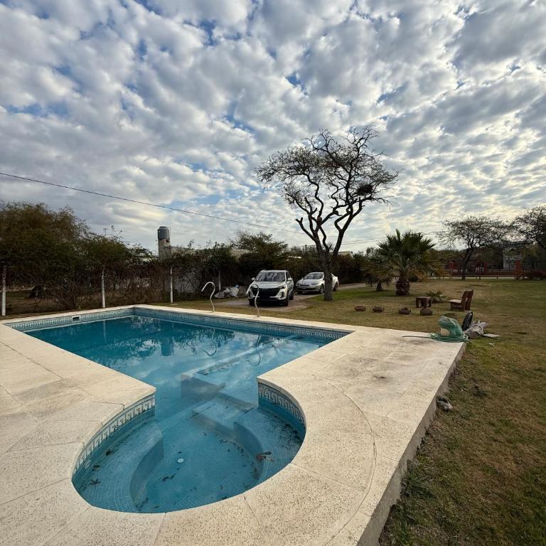 Gran casa con piscina en Gualeguaychú - Casa de 3 dormitorios - 5