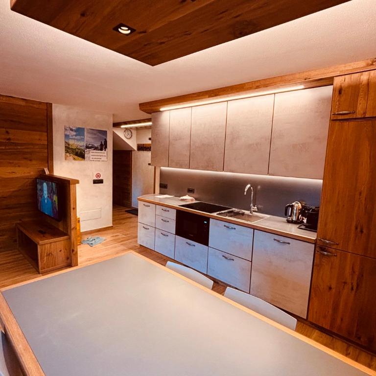 Chalet Nicolin - Apartment with View and Balcony - 2