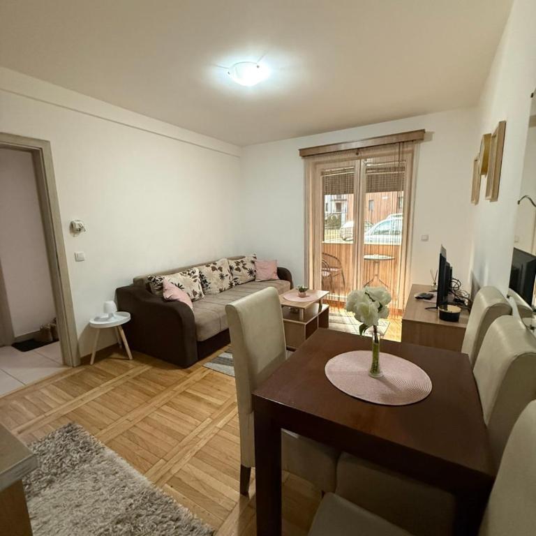 Apartman6 Živković - One-Bedroom Apartment - 11