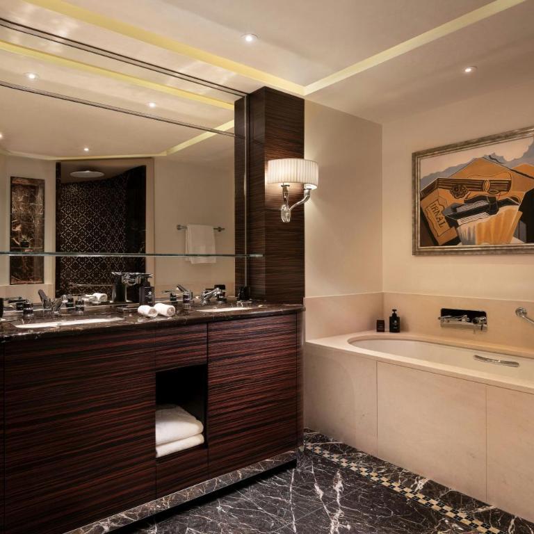 Prince de Galles, un hôtel Luxury Collection, Paris - Suite 1 Chambre Macassar - Vue sur Ville - 18