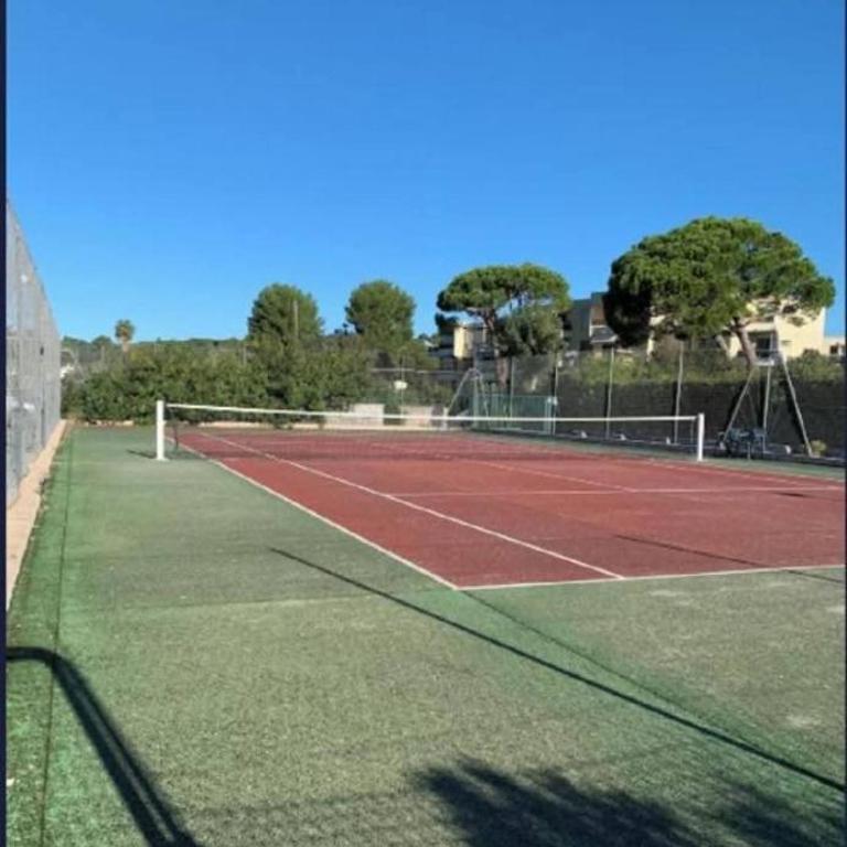 Beau T2 à Golfe-Juan vue piscines parc tropical Résidence du Golf proches plages - Apartment mit 1 Schlafzimmer - 43