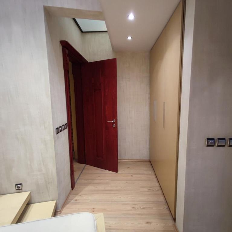 Noir Royale - Modern, Luxury, 3-level apartment - Two-Bedroom Deluxe Apartment - 13