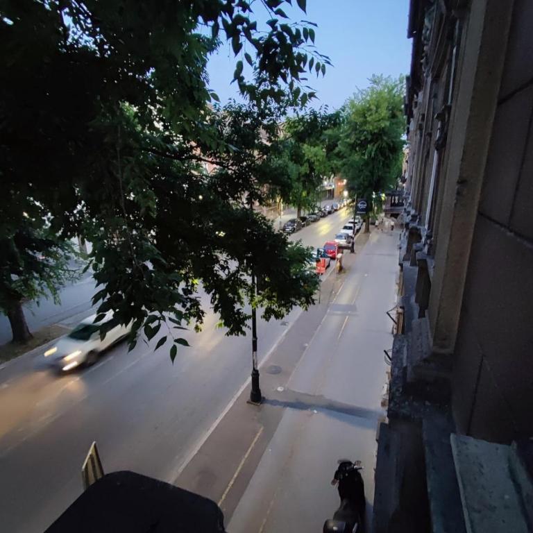 Noir Royale - Modern, Luxury, 3-level apartment - Two-Bedroom Deluxe Apartment - 35