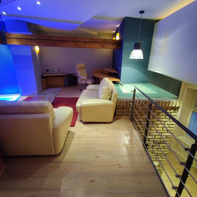Noir Royale - Modern, Luxury, 3-level apartment - Two-Bedroom Deluxe Apartment - 21