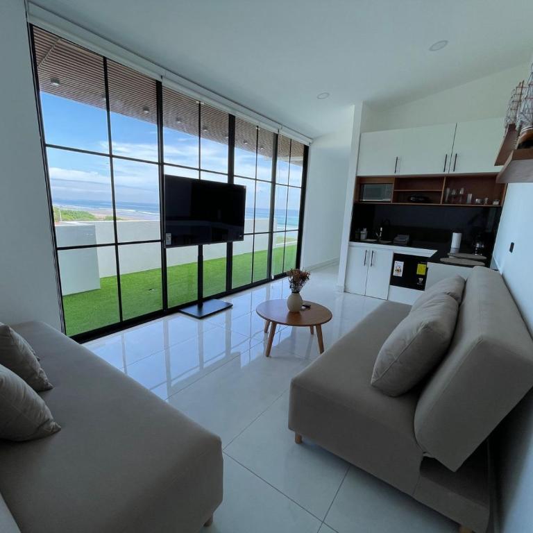 GLAMSUITE FRENTE AL MAR con HIDRO - Deluxe Suite with Spa Bath - 5