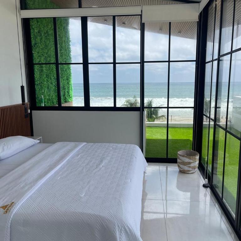 GLAMSUITE FRENTE AL MAR con HIDRO - Deluxe Suite with Spa Bath - 15