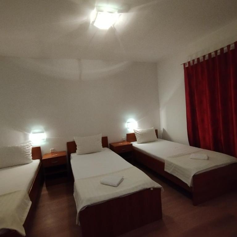 Motel Bella Italia - Standardna Trokrevetna Soba - 4