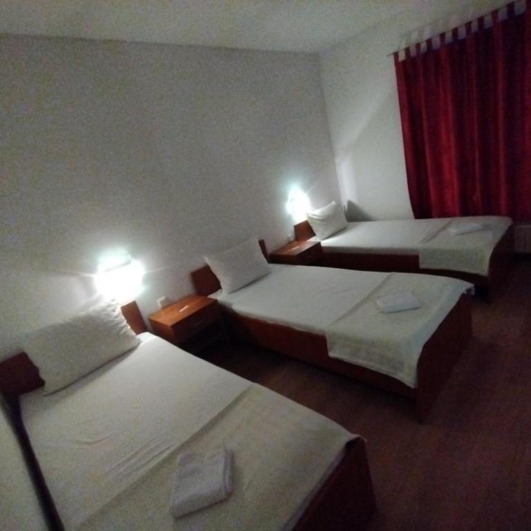 Motel Bella Italia - Standardna Trokrevetna Soba - 5