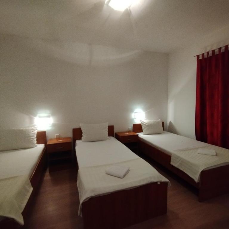 Motel Bella Italia - Standardna Trokrevetna Soba - 6